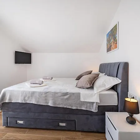 Feniks 別荘 Polača