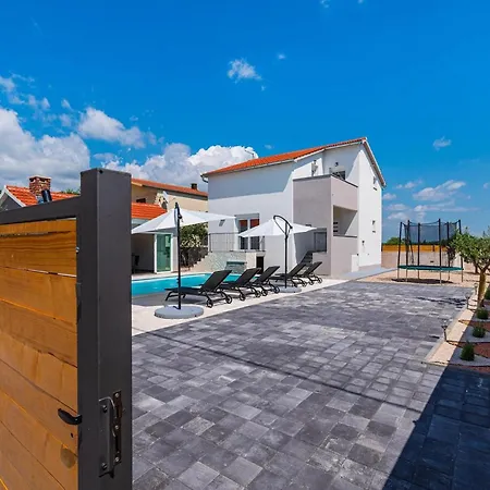 Feniks Holiday home *