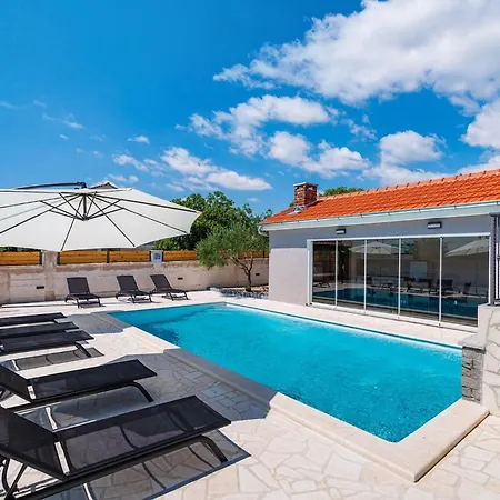Feniks Holiday home Polaca