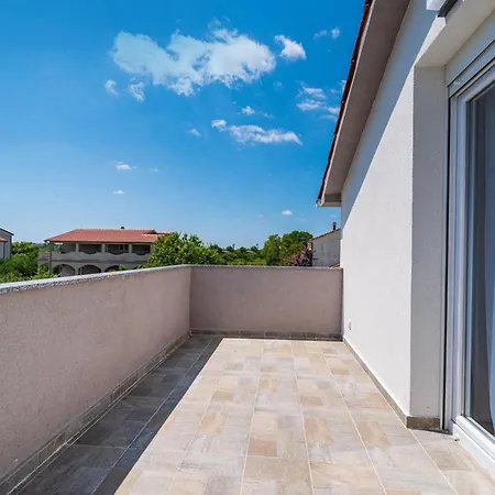 Holiday home Feniks Polaca